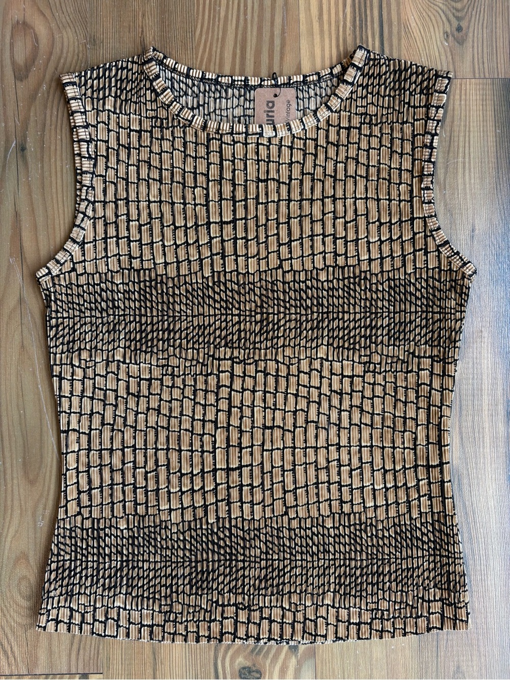 Sleeveless Patterned crinkle Tank Top